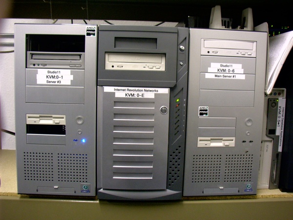 iRev sitting in between its two neighbors.